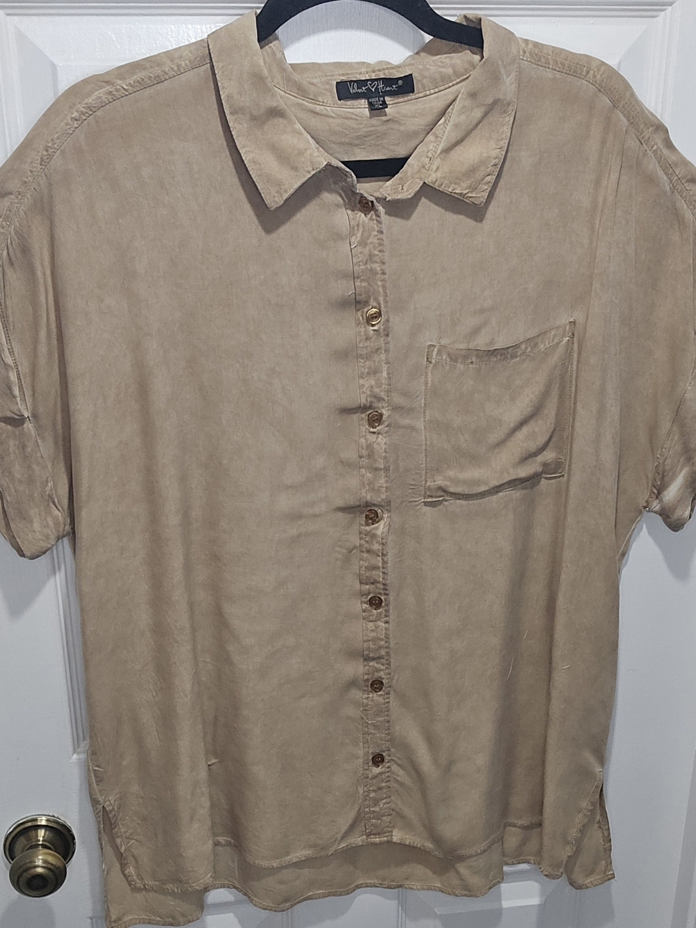 Velvet Heart Tan Short Sleeve Button-Down Shirt
